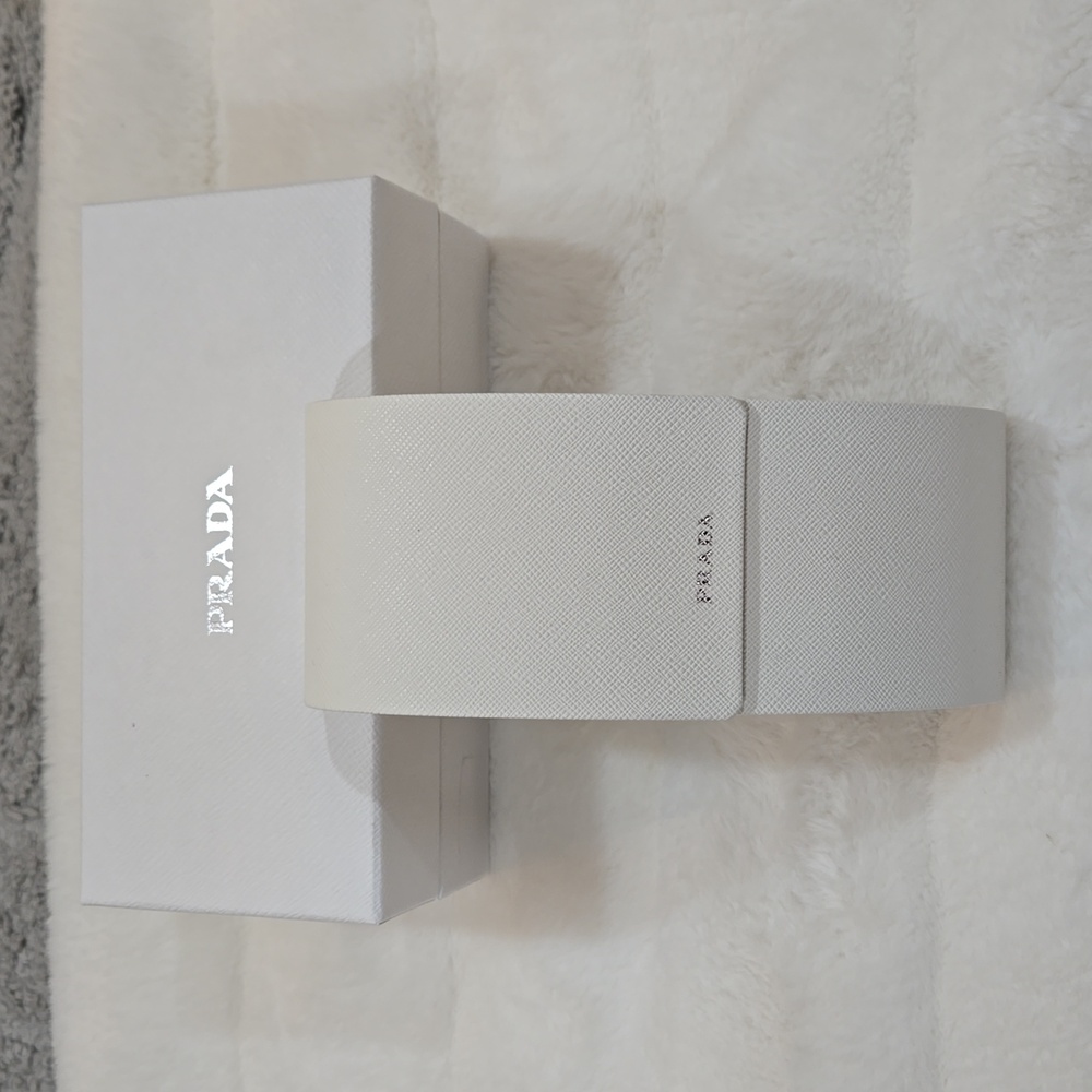 BRAND NEW PRADA SUNGLASS CASE